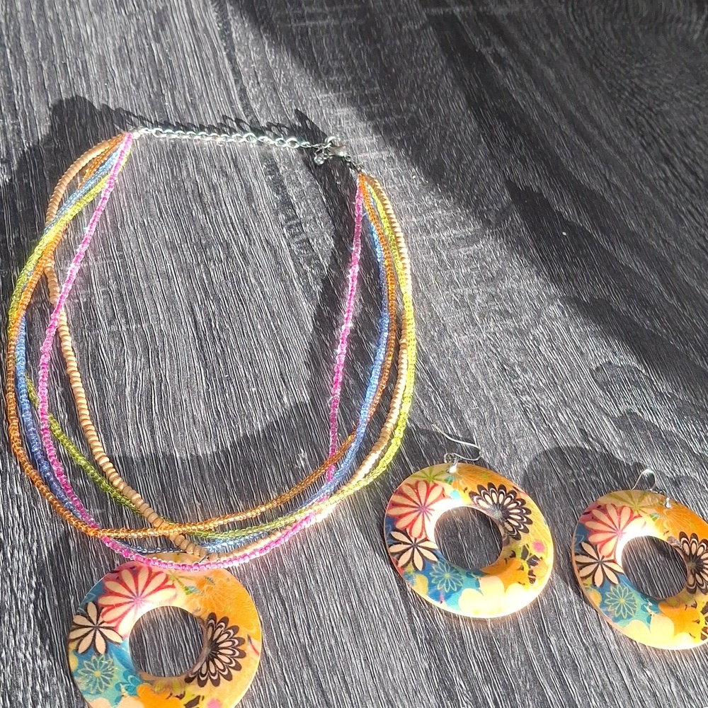 Multicolor Necklace and Earring Set